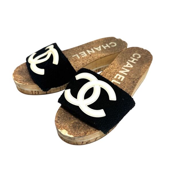CHANEL シャネル フラットサンダル ココマーク ロゴ ウッドソール 厚底 コルク スエード デカロゴ 夏 スリッパ