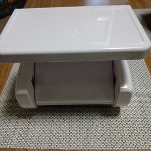 トイレットペーパーホルダー ホワイト 棚付き