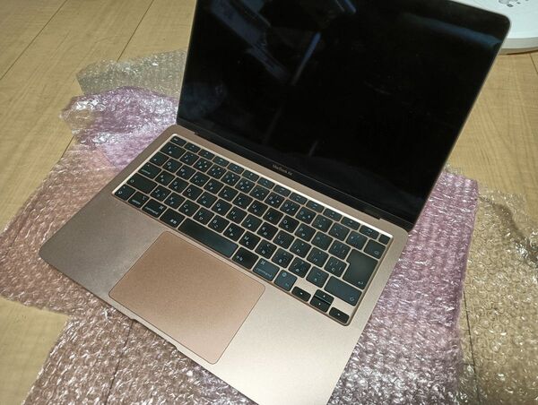 Apple MacBook Air M1