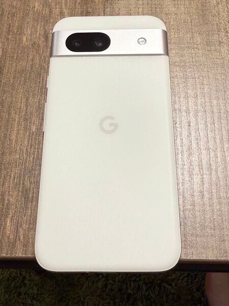 【美品】Google pixel8a SIMフリー 公式一括購入 Porcelain ホワイト