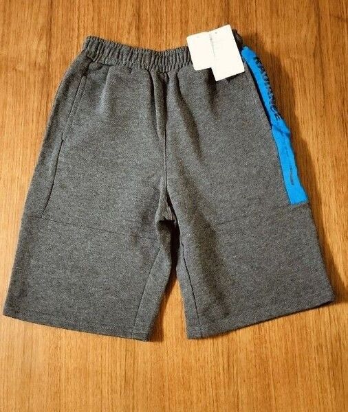 新品 タグ付き ハーフパンツ 150cm グレー サイドライン入り