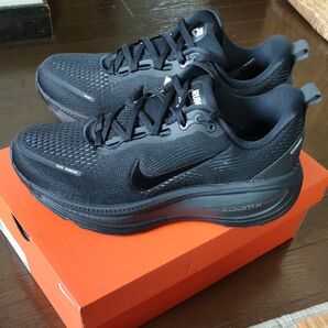 NIKE VOMERO18 27cm