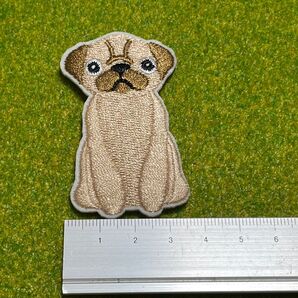 【ハンドメイド素材】 パグ刺繍アイロンワッペン1枚
