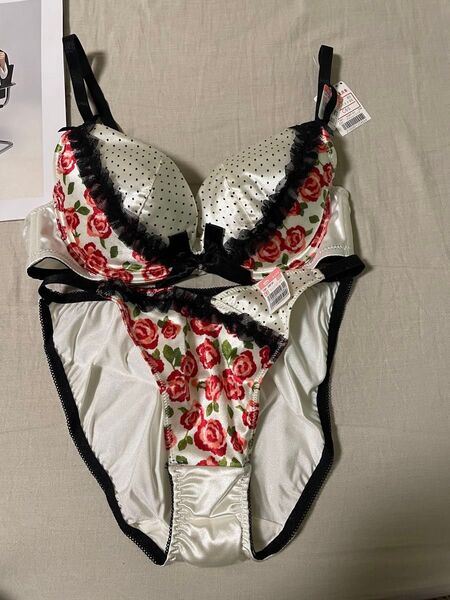 【新品】 aimerfeel エメフィール 花柄ブラジャーショーツセットC65