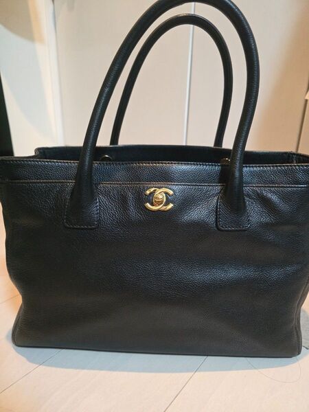 【最終値下げ】CHANEL シャネル エグゼクティブ トートバッグ ブラック グレインレザー ゴールド金具 A15206