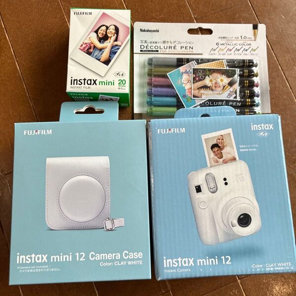 新品未使用 チェキ instax MINI12 富士フィルム FUJIFILM インスタントカメラ ケースフィルム付き