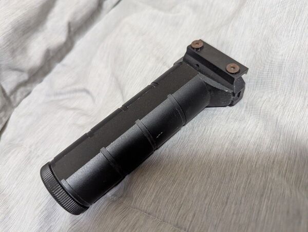 フォアグリップ 20mmレイル用