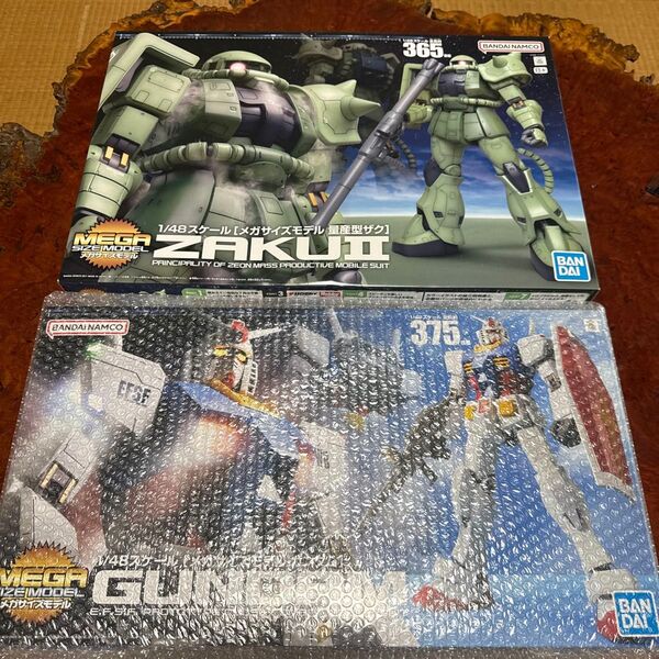 バンダイ メガサイズ 1/48 ガンダム + ザクⅡ セット 機動戦士ガンダム