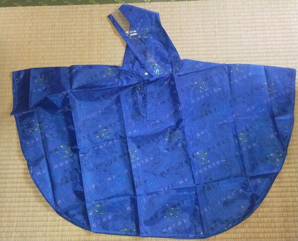 新品 未使用 レインポンチョレインコート カッパ 雨合羽 フリーサイズ 小学生 保育園 キッズ 登山 キャンプ