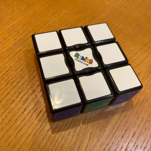 一列ルービックキューブ パズルゲーム 知育玩具 Rubik's