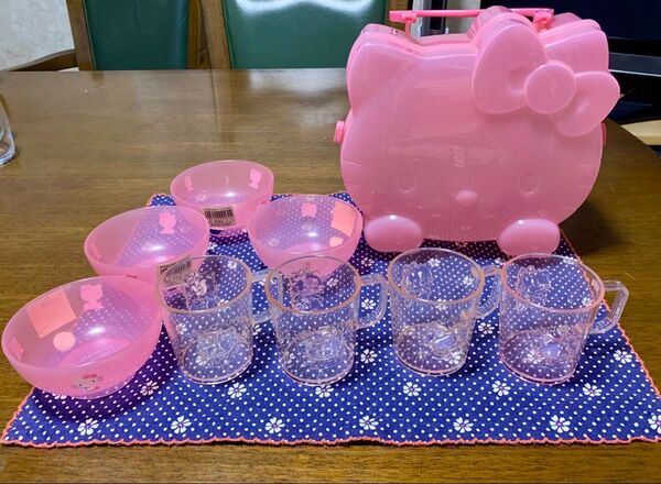 ハローキティ 昭和レトロ プラスチック食器 スチール樹脂グラス おわん コップ