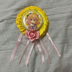 P丸様。缶バッチ ロゼット付き