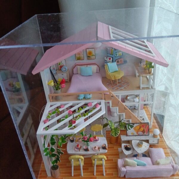 ドールハウス ピンク 2階建て ミニチュア