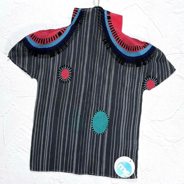 ☆タグ付き☆イッセイミヤケ カットソー プリーツ ハイネック マルチカラー 総柄 me ISSEY MIYAKE Tシャツ 洗濯可