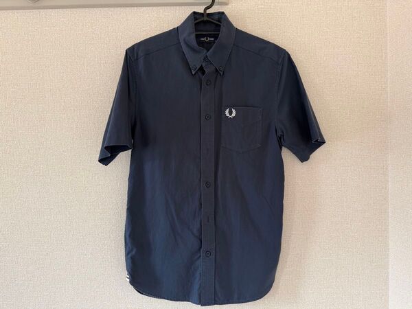 FRED PERRY 半袖シャツ XS ネイビー