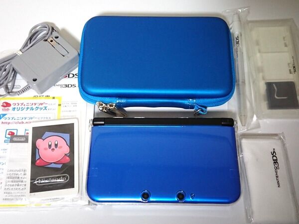 ニンテンドー3DS LL ブルーブラック 中古美品 ポーチ、充電器、ケースなど