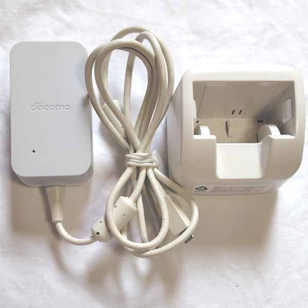 docomo純正 卓上ホルダF49+ACアダプタ05セット FUJITSU らくらくホン・ガラホケータイ専用 富士通 NTTドコモ