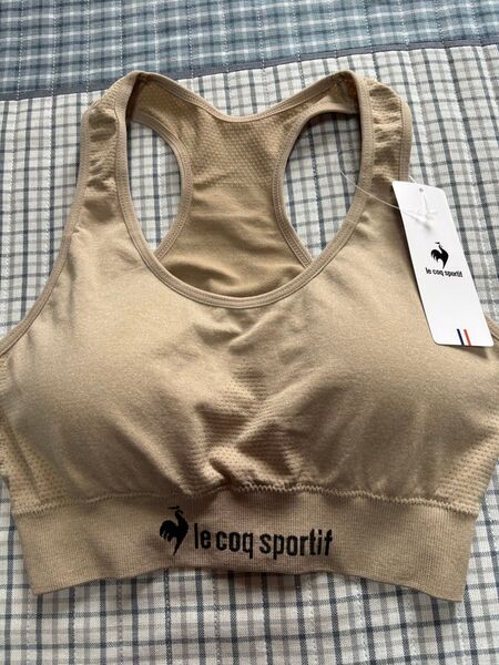 新品タグ付き!le coq sportif ベージュスポーツブラ Mサイズ