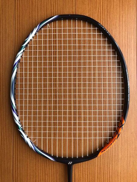 YONEX ASTROX100ZX 4UG5 アストロクス100zx
