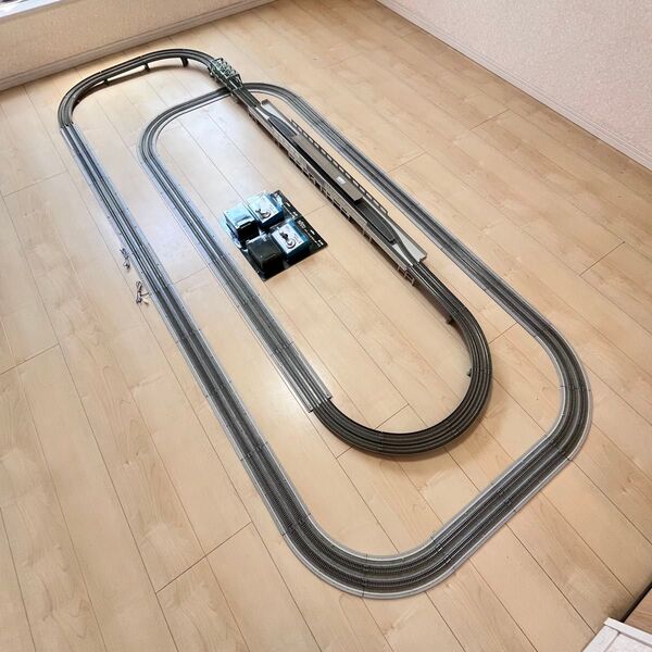 Nゲージ KATO ユニトラック 複線高架エンドレスレイアウト(高架駅・複線プレート・パワーパック付)