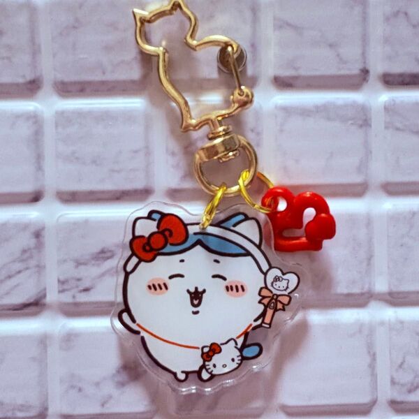 ちいかわ ハチワレ ハローキティ サンリオ アクリルキーホルダー チャーム160