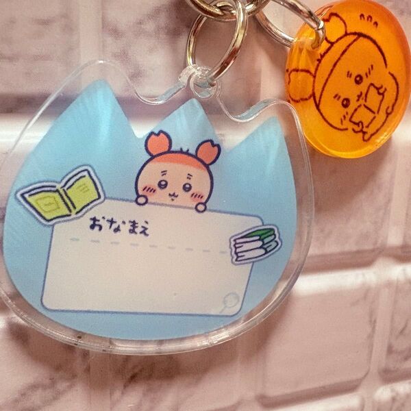 ちいかわ カニ 古本屋 名札 アクリルキーホルダー チャーム 207
