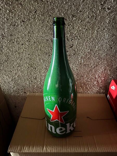 ハイネケンマグナムボトル!空き瓶!希少サイズ!3本まとめ売り1.5Lサイズ!巨大瓶!ビール瓶!レトロ!アンティーク!工芸!中身なし