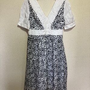 MAX&CO. マックスアンドコー 花柄ワンピース 白黒 Vネック パフスリーブ