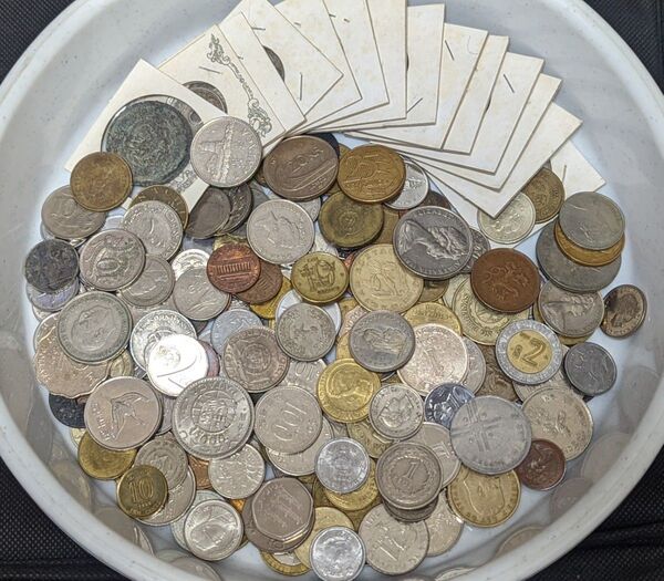 200枚セット 海外コイン 日本 古銭 ジャンク まとめ 大量 雑銭 コイン 硬貨 外国硬貨 ③