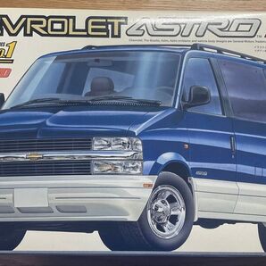 フジミ シボレーアストロ2WD 2001年型 未組立品 外箱黄ばみ等あり