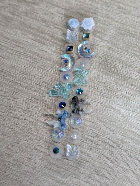 耳つぼジュエリー 20粒 金粒 青系パーツ ハンドメイド 蝶 リボン ラインストーン 月 花