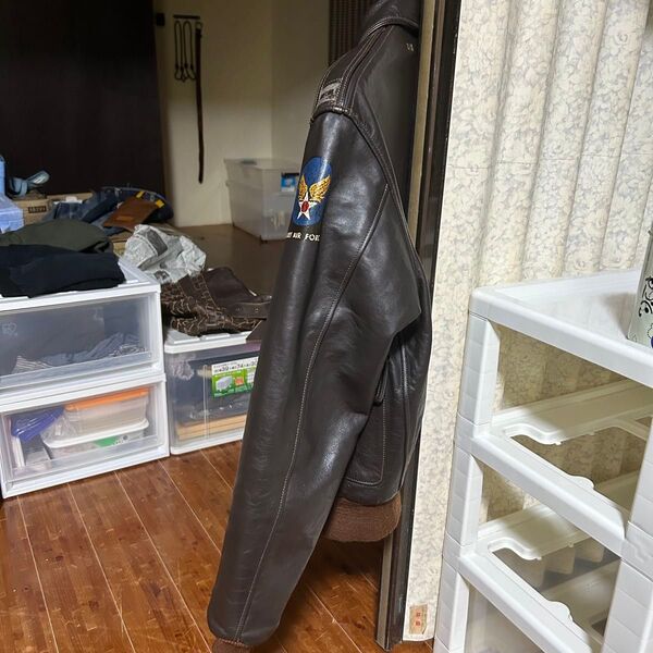 美品 トイズマッコイ A2 ヒルツ 大脱走 サイズ38 フライトジャケット
