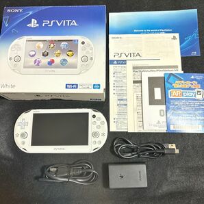 PlayStation Vita (PCH-2000シリーズ) Wi-Fiモデル ホワイト PCH-2000ZA12