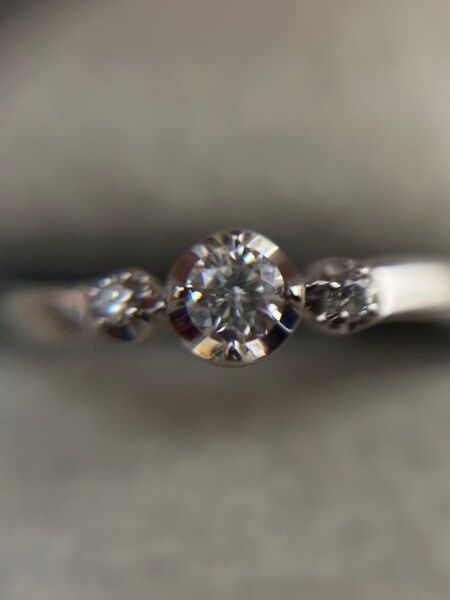 ELLE pt900 ダイヤ0.15ct プラチナダイヤモンドリング 7号 磨き済美品!