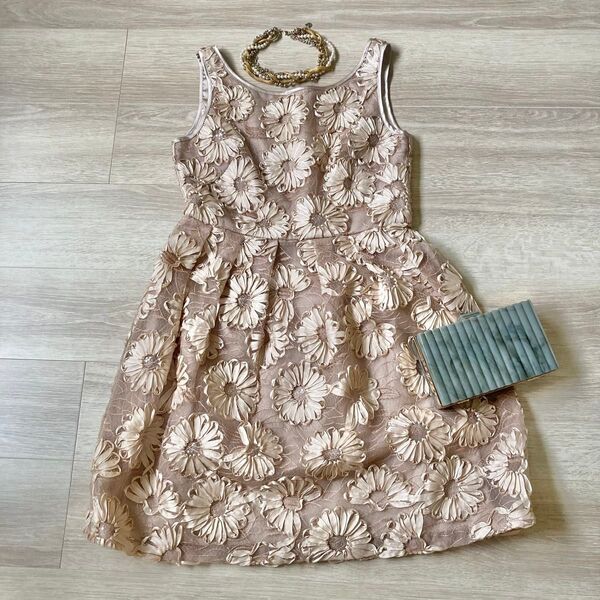 grace classノースリーブワンピースドレスフラワー刺繍結婚式オケージョン