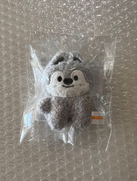 スキズ SKZOO マイクロキーリング Wolf Chan 公式