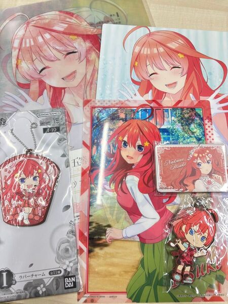 一番くじ 五等分の花嫁 描き下ろしイラストボード 五月 ラバーチャーム 缶バッジ クリアファイル シート