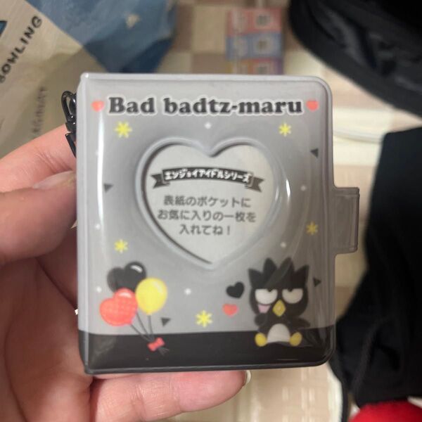 サンリオ シークレットミニフォトアルバムキーホルダー バットバツ丸