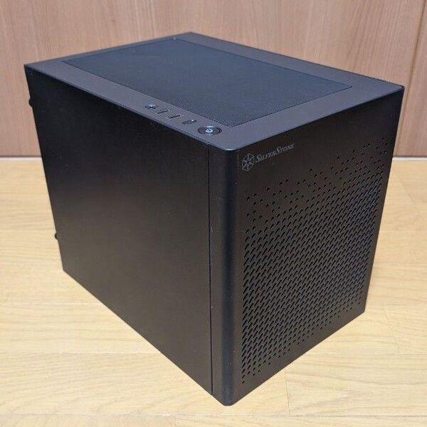 SilverStone SST-SG16 mini itx PCケース