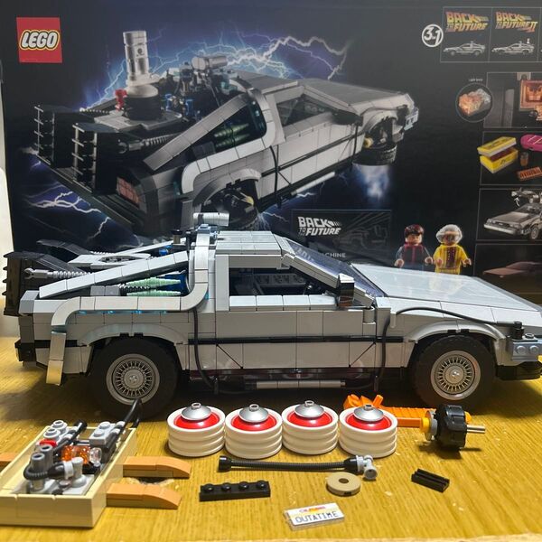 レゴ (LEGO) 18歳? バックトゥザフューチャー デロリアンDMC-12 10300 国内流通正規 説明書なし