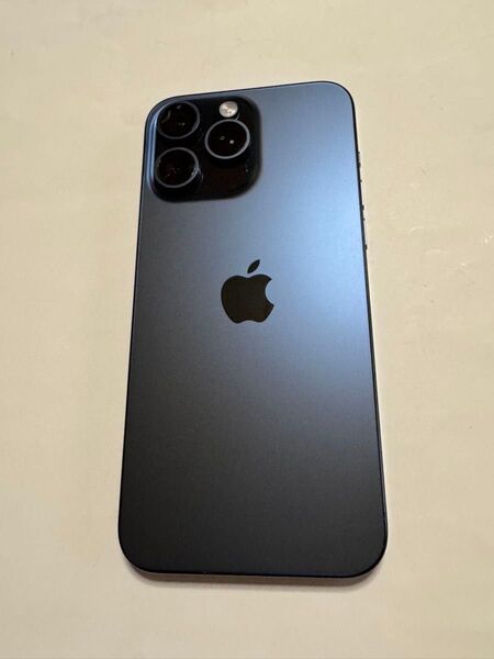 iPhone 15pro MAX 512GB mu6x3j/a 中古 傷無し美品