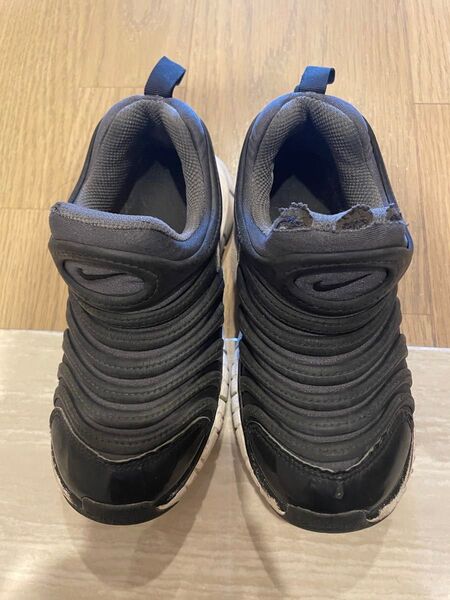 NIKE ナイキ ダイナモフリー 17cm 黒 ナイキダイナモフリー スニーカー