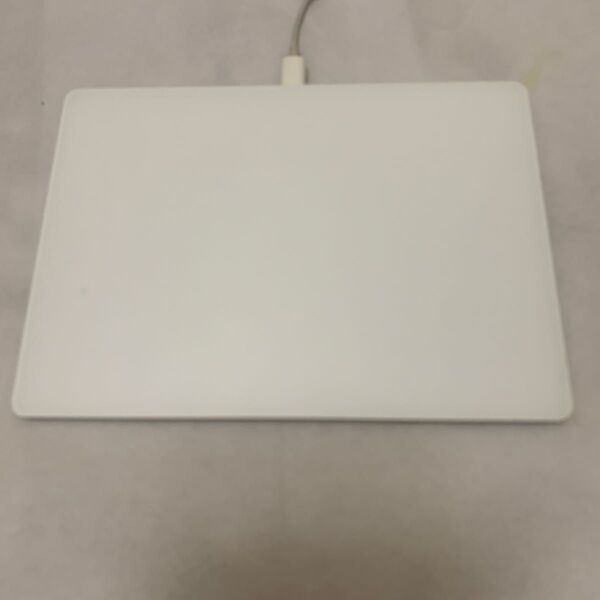 Apple Magic Trackpad ホワイト 中古モデルA1535