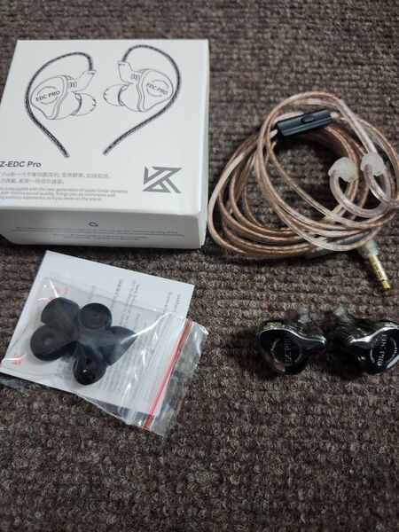 ほぼ未使用 KZ EDC pro 2pin 互換 3.5mm マイク有り