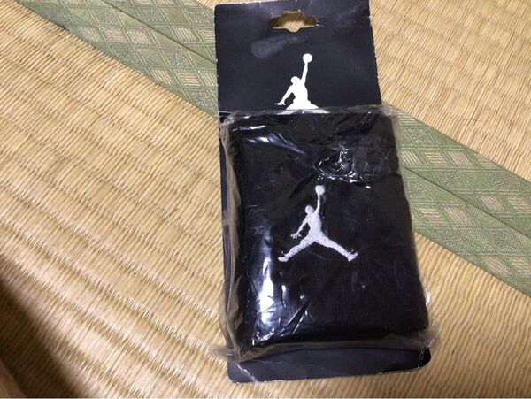 NIKE ナイキ ジョーダン JORDAN リストバンド 黒 ブラック 白 ホワイト 新品 未使用 519604 JUMPMAN