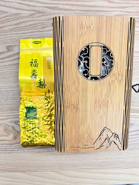 台湾茶 プレミアム福寿梨山高山烏龍茶 ウーロン茶150g 茶具 ギフト 木箱付き
