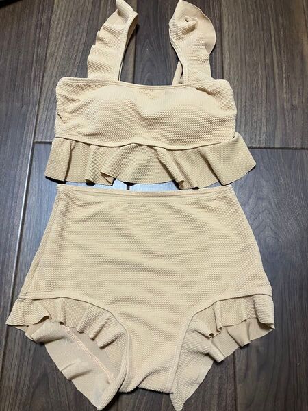 未使用 水着 ビキニ フリル ベージュ Lサイズ スイムウェア
