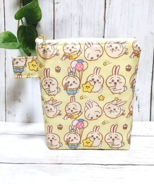 しっかり ふっくら ファスナー 12cm. タバコケース 小物入れ 多目的ポーチ ちいかわ うさぎちゃん