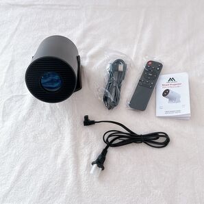 プロジェクター 小型 Wi-Fi 対応 180度回転 内蔵スピーカー 映画 映像 グレー コンパクト 趣味 癒し アウトドア