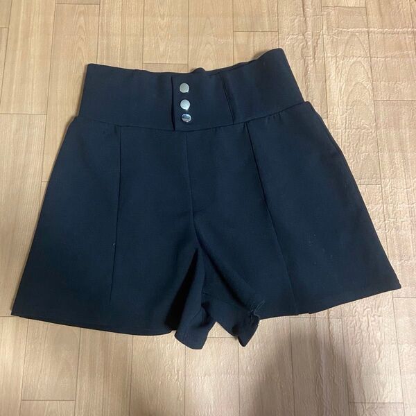 ハイウエスト ショートパンツ